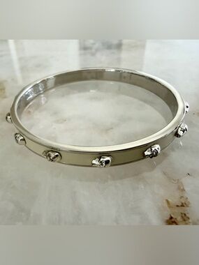 Alexander McQueen Silver-Tone Skull Bangle Bracelet